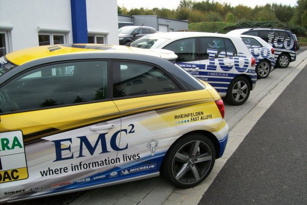 Der EMC-Road-Runner zu Besuch bei EMC-Channel-Partnern