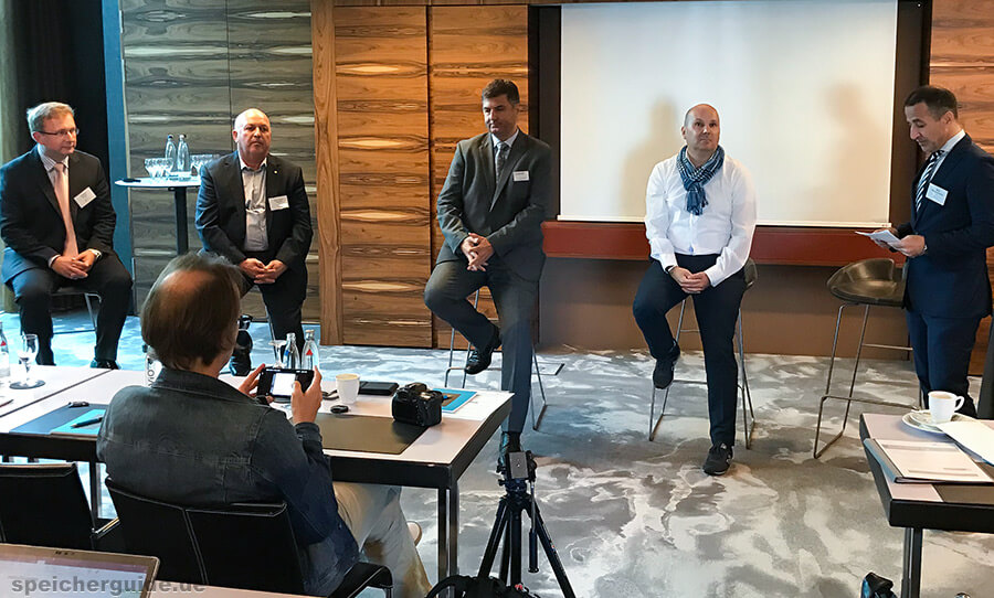 Panel-Diskussion mit Matthias Zacher, IDC, Heinz-Dieter Speidel, LG, Kurt Knochner, Fortinet und Peter Wüst, Netapp (Bild: speicherguide.de).