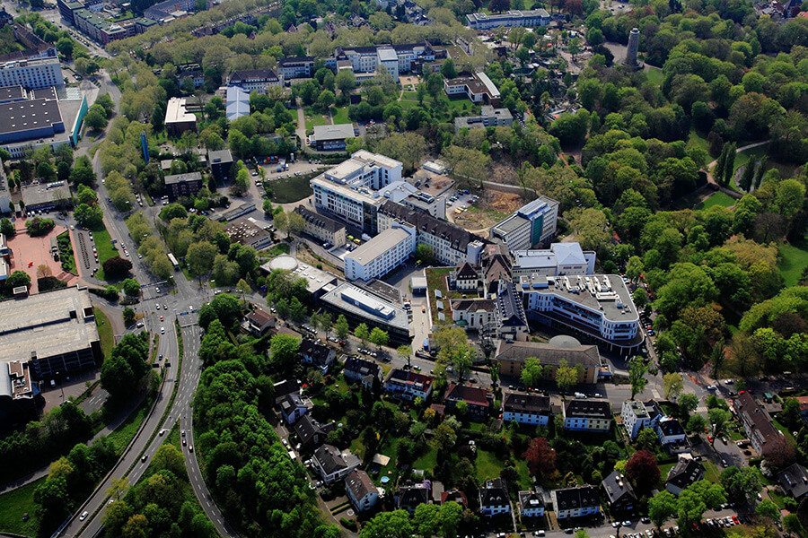 Das Archiv des St. Josef-Hospital wächst stetig, vor allem durch PACS-Daten, denn Röntgen, MRT und CT liefern immer mehr und hochaufgelöste digitale Bilddaten (Bild: St. Josef-Hospital).