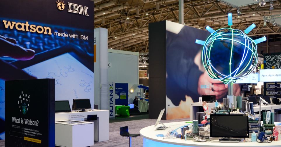 Impression von IBMs CeBIT-2015-Stand (Bild: IBM)