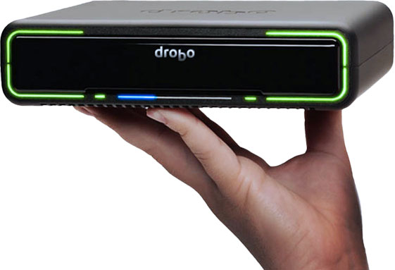 Passt in praktisch jede Reisetasche: »Drobo Mini Bundle« mit 8 TByte (Bild: Drobo/Connected Data)