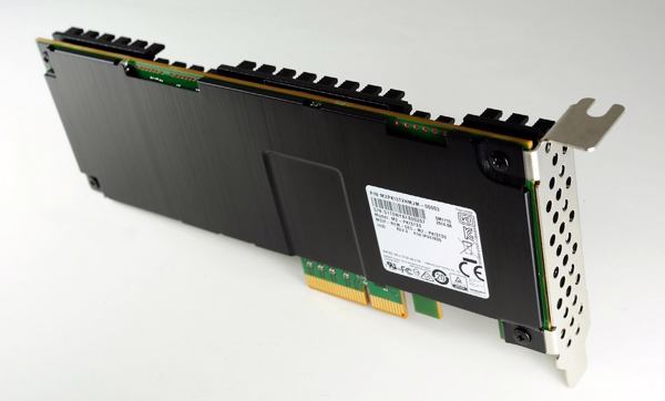 3,2-TByte-SSD mit der neuen NVMe-PCIe-Schnittstelle (Bild: Samsung)