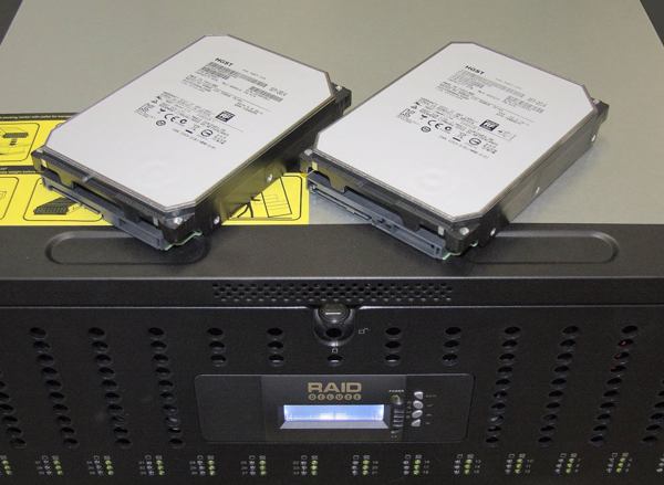 Raiddeluxe »RDL64«-Array bestückbar mit bis zu 64 HGST-Helium-Festplatten (Bild: Starline)