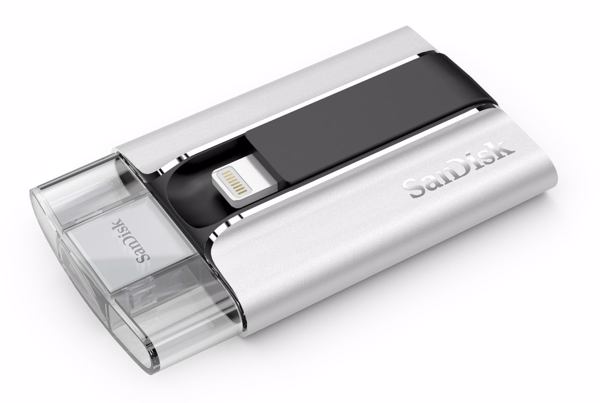 »iXpand«-Flash-Drive mit USB- und Lightning-Stecker (Bild: Sandisk)