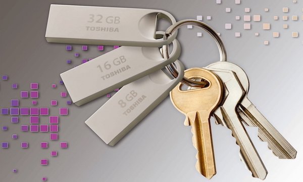 Besonders stoß- und staubresistenter »TransMemory Mini«-USB-Stick (Bild: Toshiba)