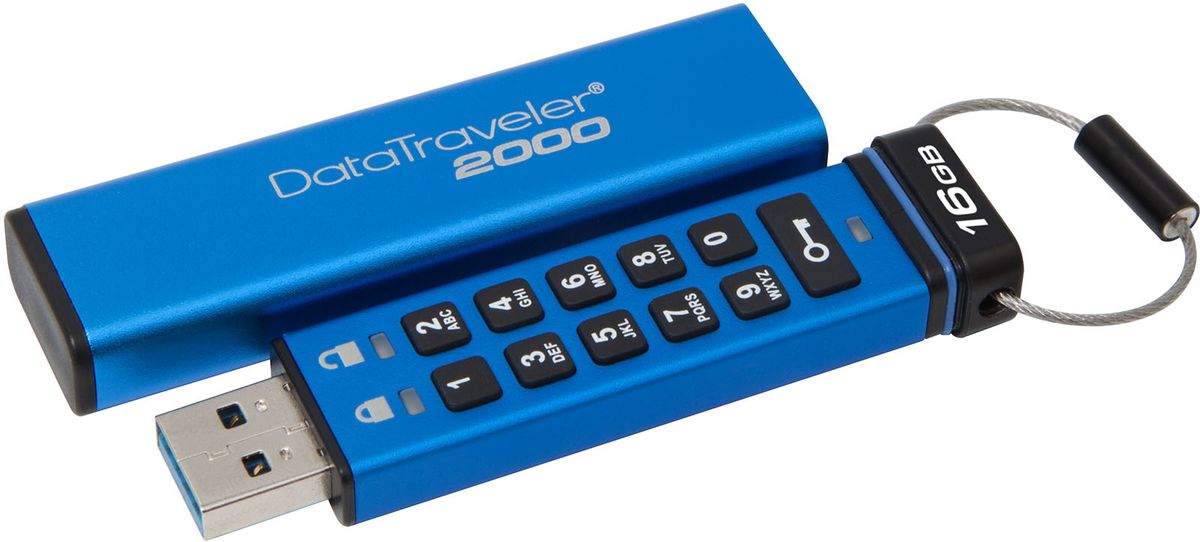 »DataTraveler 2000« verschlüsselt mit AES-256-Bit im XTS-Modus (Bild: Kingston)