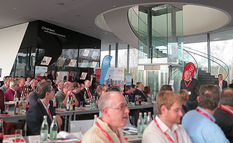 Rund 220 Besucher informierten sich in Neuburg auf dem Fujitsu Storage Day (Bild: speicherguide.de).