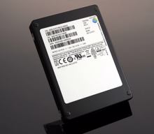 Samsung markiert Weltrekord: 15,36-TByte-SSD im 2,5-Zoll-Format