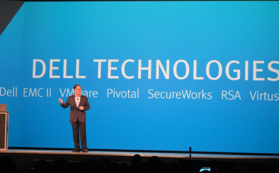 Michael Dell kündigt »Dell Technologies« auf der »EMC World 2016« an (Bild: speicherguide.de)