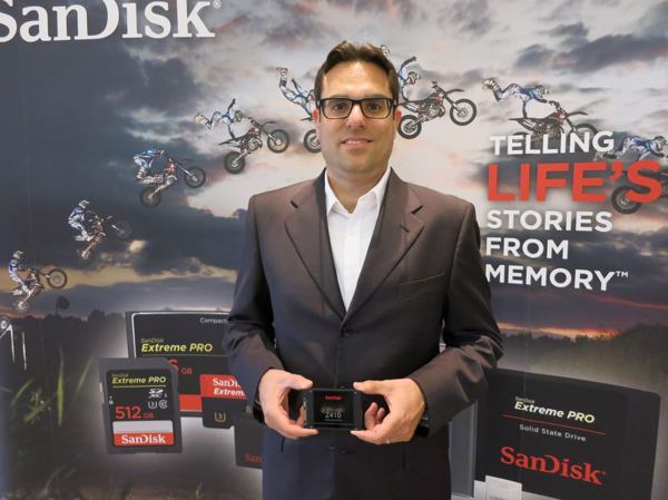 Guy Freikorn, Product Marketing Manager von Sandisk, stellt die neue Z410-SSD vor (Bild: speicherguide.de)