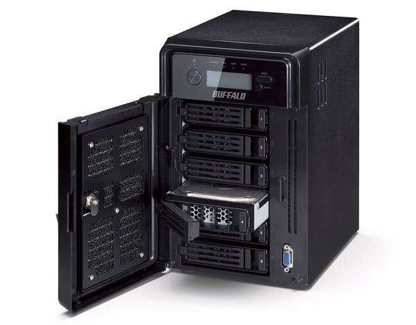 Betriebssystem des Festplatten-6-Bay-NAS »TeraStation WSH5610DNS2« läuft auf einer eigenen SSD (Bild: Buffalo Technology)