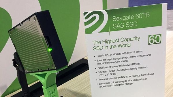 Monster SSD: 60 TByte Flash-Speicher verpackt im 3,5-Zoll-Format mit SAS-Schnittstelle (Bild: Seagate)