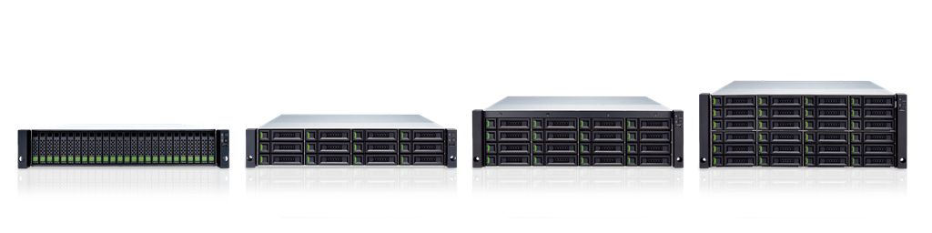 Die neue »XCubeSAN XS3200«-SAN-Serie umfasst vier Modelle, und reicht vom 12- bis zum 26-Bay-System (Bild: Qsan Technology)